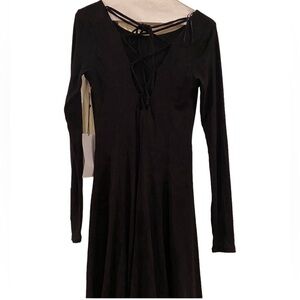 Women’s HYVE black long sleeve ribbed midi dress size S